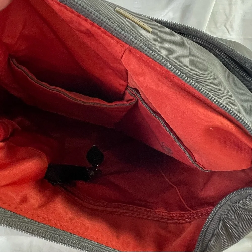 TRAVELON ANTI-THEFT‎ GRAY/BURNT ORANGE ROUND HOBO RFID, Gently Used